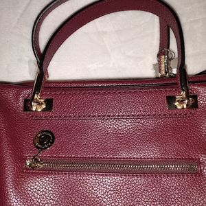 NY&C Eva Mendes purse